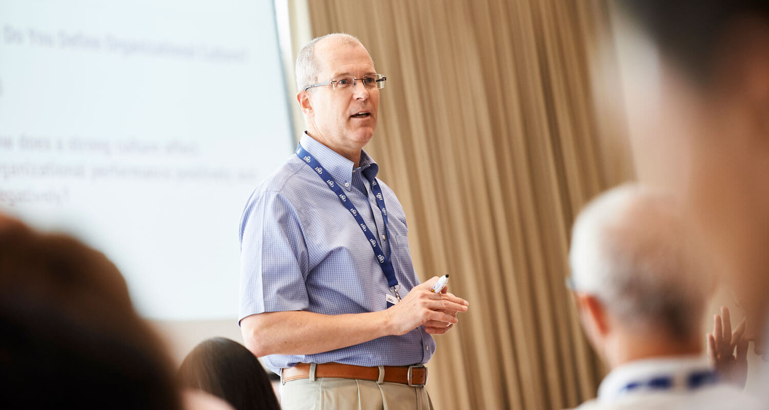 20220911-CategogyPages-GeneralManagement-PDVideoThumbnail-700×560-x2-MH-comp - IMD Business School