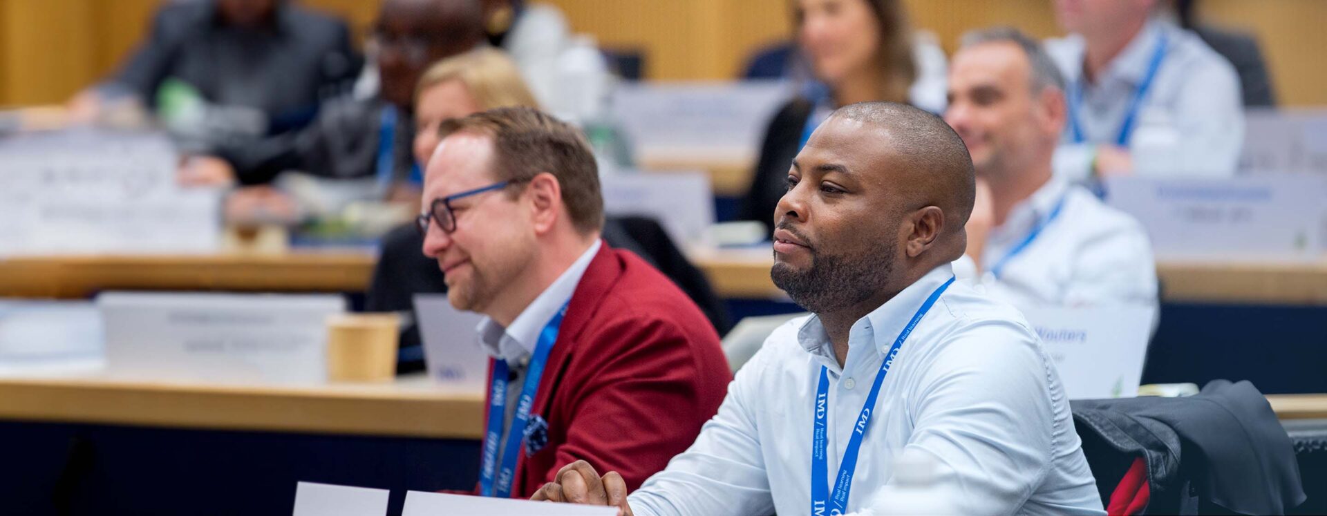 20231207-GlobalPages-Degrees-TopBanner-BlueFilter-Desktop-2880×1120 - IMD Business School