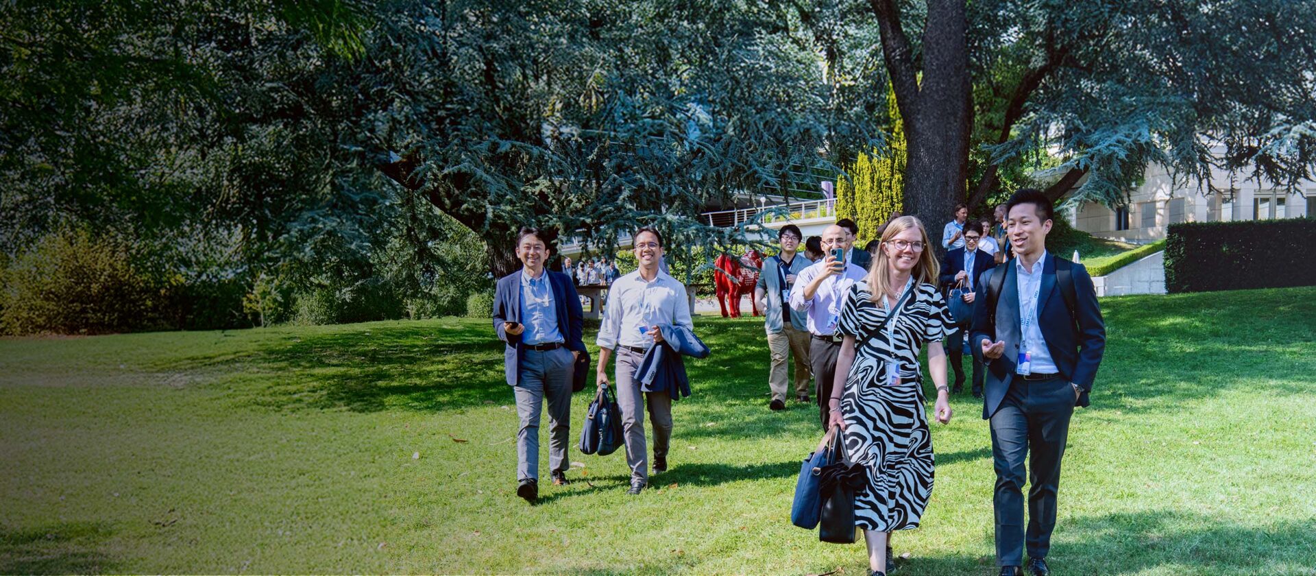 20240115-About-TopBanner-2880×1120-BlueFilter-3a - IMD Business School